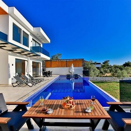 Villa Lycian-Kalkan 3 Bedroom-2 Jakuzzies-Sauna-Turkish Hamam-Huge Private Pool And Lovely Garden Kaș Exterior foto