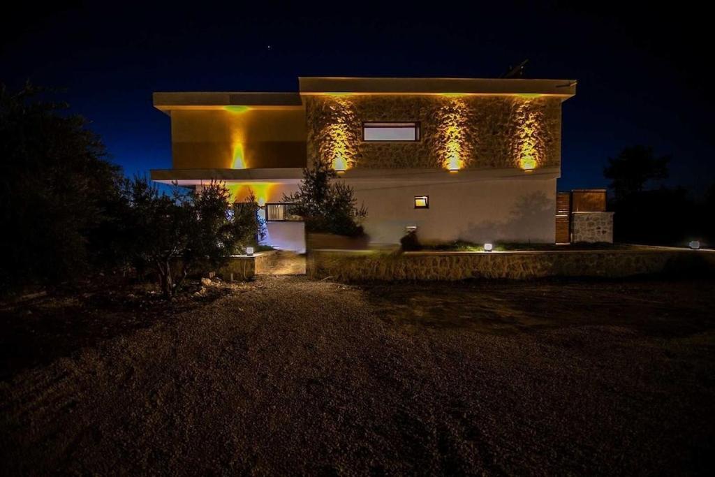 Villa Lycian-Kalkan 3 Bedroom-2 Jakuzzies-Sauna-Turkish Hamam-Huge Private Pool And Lovely Garden Kaș Exterior foto