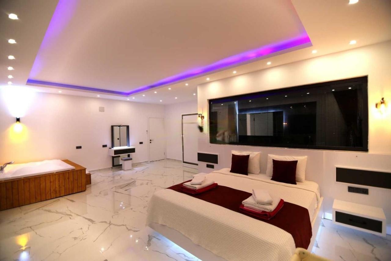 Villa Lycian-Kalkan 3 Bedroom-2 Jakuzzies-Sauna-Turkish Hamam-Huge Private Pool And Lovely Garden Kaș Exterior foto