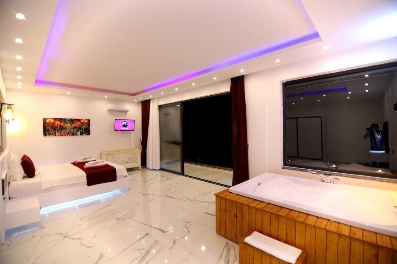 Villa Lycian-Kalkan 3 Bedroom-2 Jakuzzies-Sauna-Turkish Hamam-Huge Private Pool And Lovely Garden Kaș Exterior foto