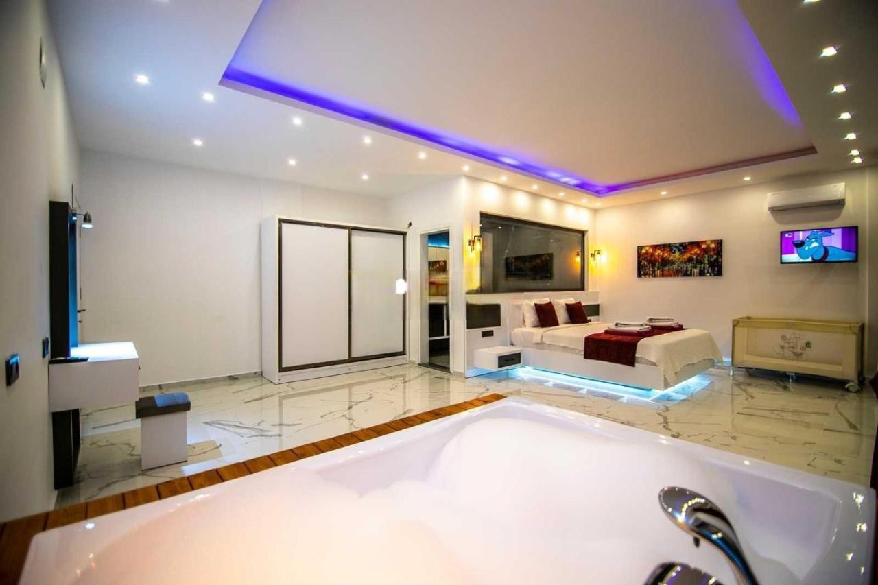Villa Lycian-Kalkan 3 Bedroom-2 Jakuzzies-Sauna-Turkish Hamam-Huge Private Pool And Lovely Garden Kaș Exterior foto