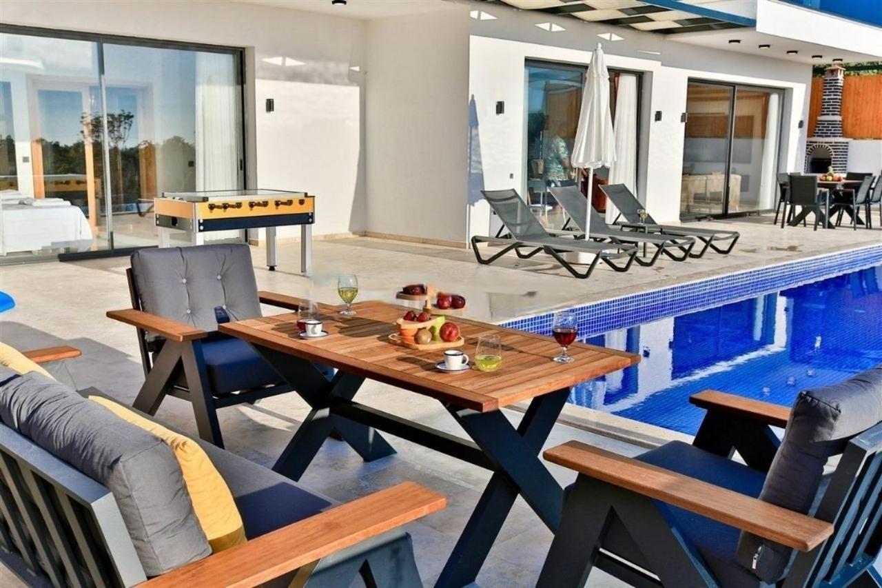Villa Lycian-Kalkan 3 Bedroom-2 Jakuzzies-Sauna-Turkish Hamam-Huge Private Pool And Lovely Garden Kaș Exterior foto