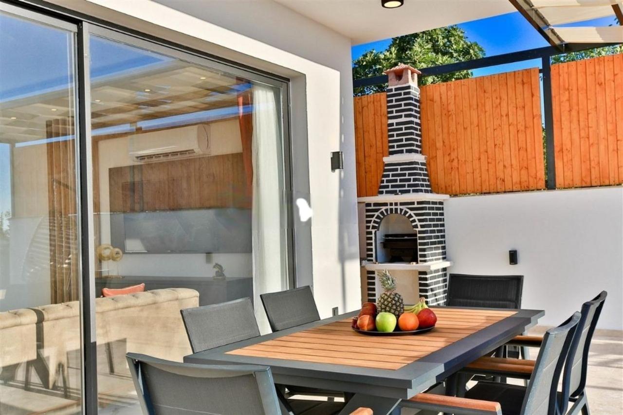 Villa Lycian-Kalkan 3 Bedroom-2 Jakuzzies-Sauna-Turkish Hamam-Huge Private Pool And Lovely Garden Kaș Exterior foto